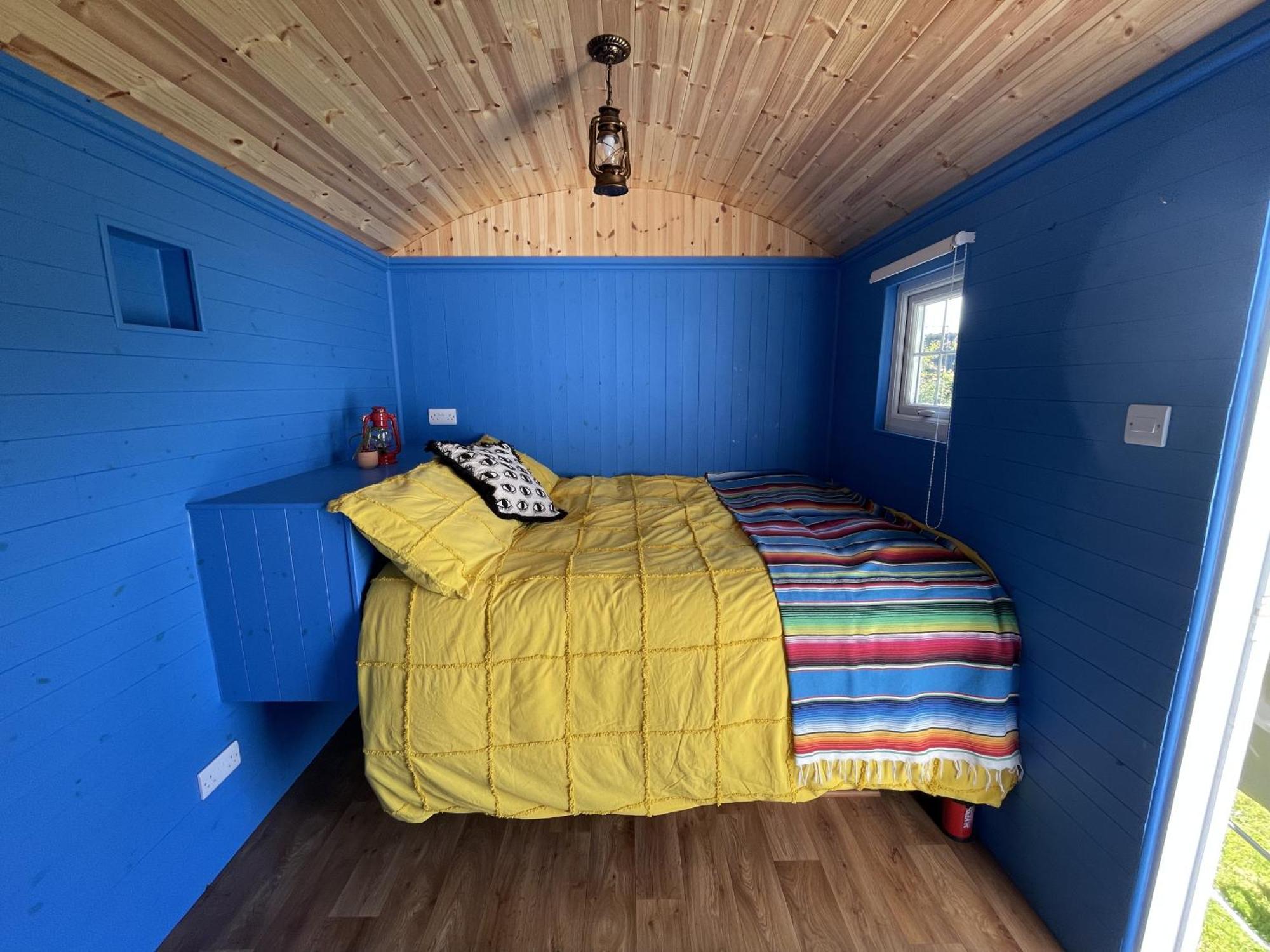 Shepherds Hut - Brecon Beacons Llangadog Exterior photo