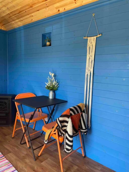 Shepherds Hut - Brecon Beacons Llangadog Exterior photo